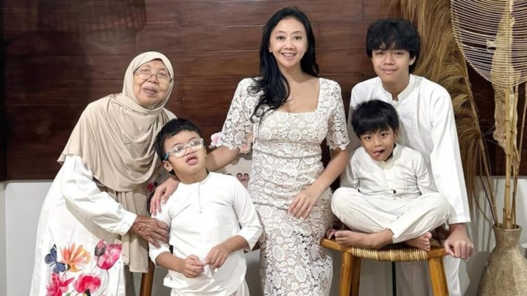 Demi Mimpi Anak Jadi Dokter, Asri Welas Rela Kerja Mati-Matian Ambil Banyak Job!