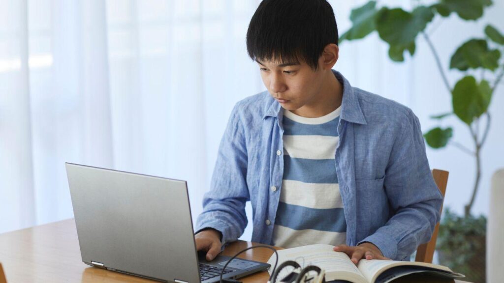Gak Cuma Kuliah! Ini Cara Jadi Mahasiswa Kreatif dan Produktif di Era Digital