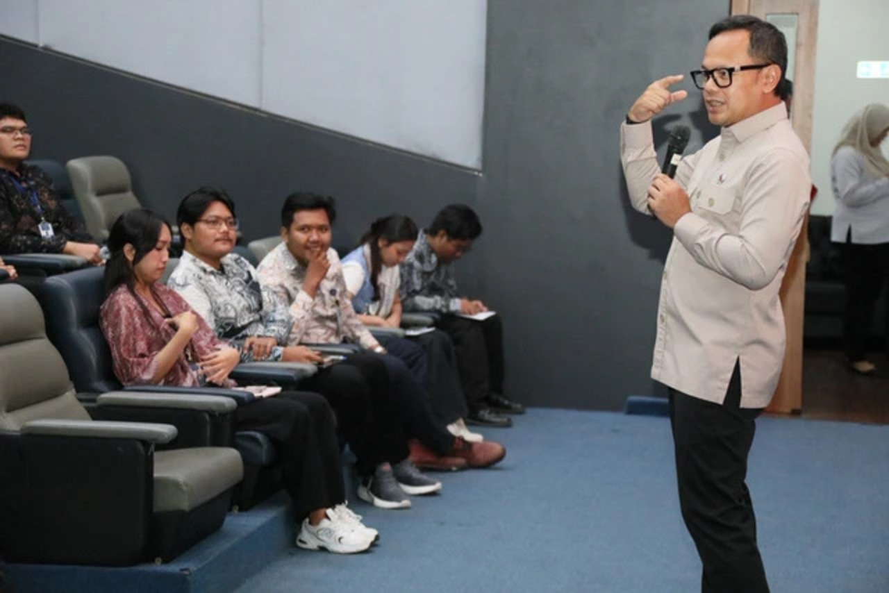 Bima Arya Tegaskan Pesan Kuat di Penutupan Magang Kemendagri, Peserta Dibekali Karakter Penting!