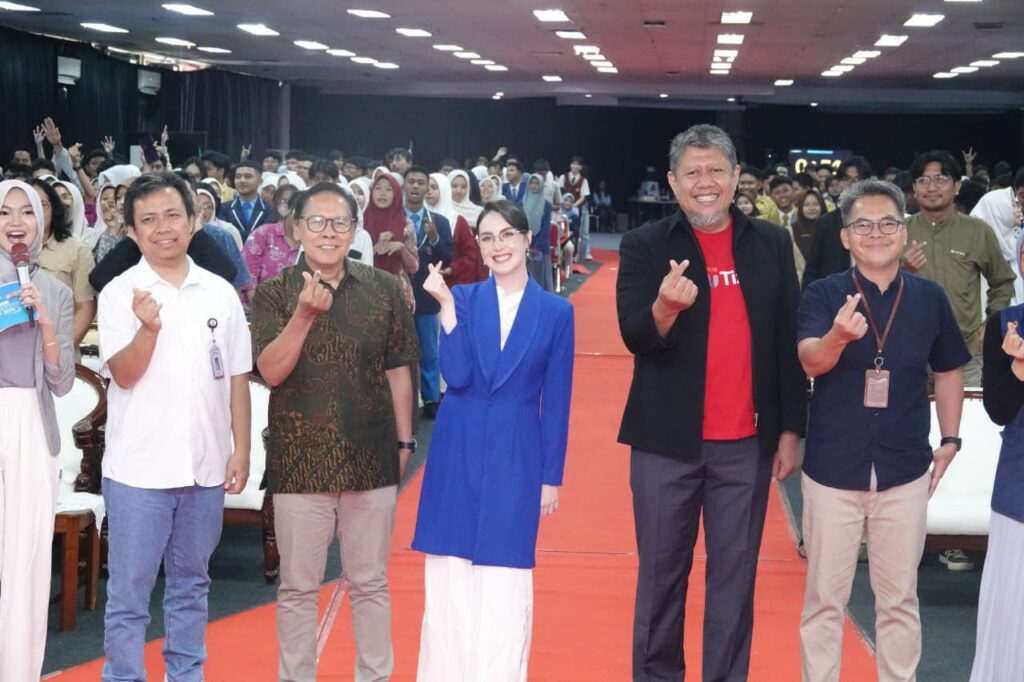Tampil Inspiratif di Leader Summit 2026, Arumi Bachsin Bikin Pelajar Terpukau!