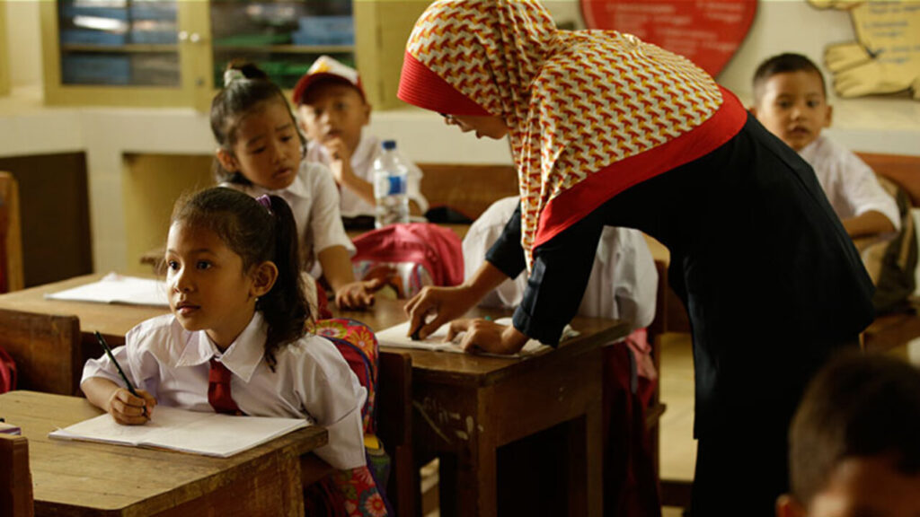 Indonesia Emas 2045 Terancam? Korupsi dan Biaya Kuliah Mahal Jadi Tantangan Besar Generasi Muda